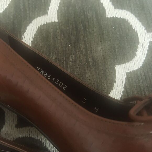 STUART WEITZMAN Brown Kitten Heels - Size 3 - Picture 3 of 6